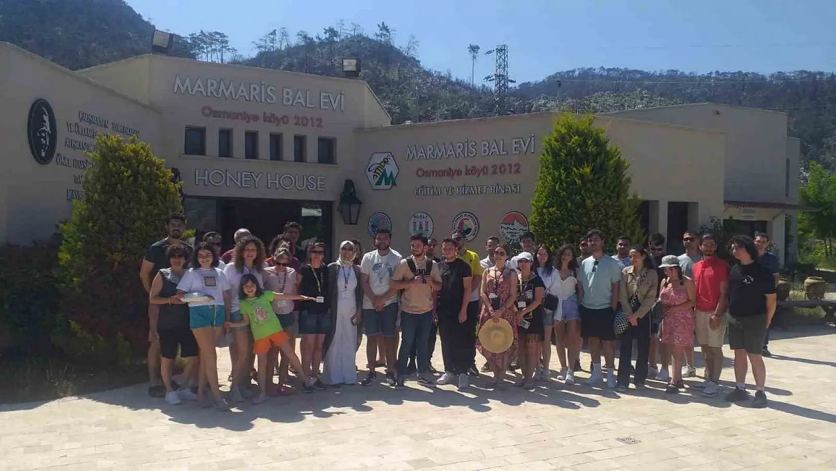 Depremzede öğrenciler Marmaris'te ağırlandı