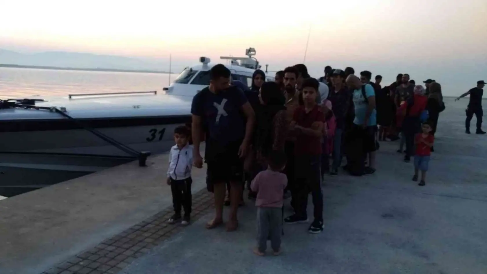 Didim'de 25 düzensiz göçmen yakalandı, organizatör tutuklandı