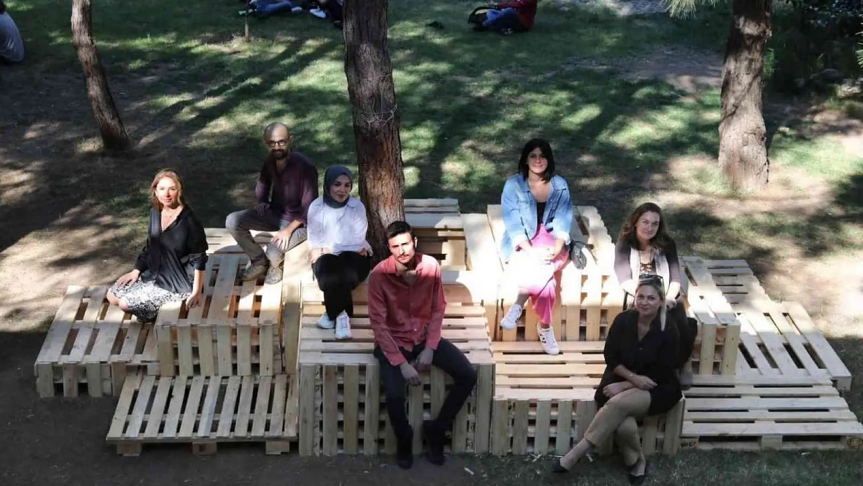 Dokuz Eylül öğrencileri kampüsleri için mobilya tasarladı