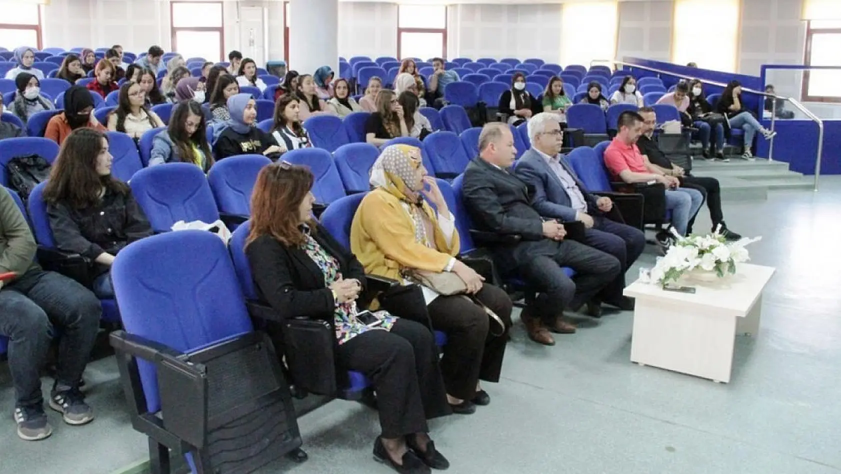 DPÜ'de 'Bulaşıcı Hastalıklar' konulu konferans