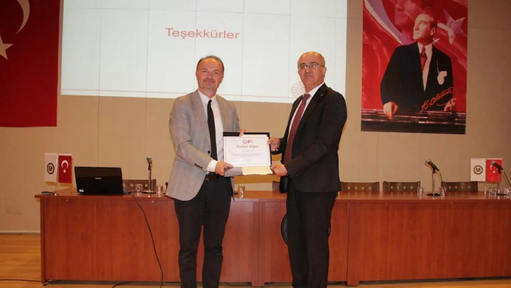 DPÜ Eğitim Fakültesine Türkiye Bilimsel ve Teknolojik Araştırma Kurumu'ndan destek