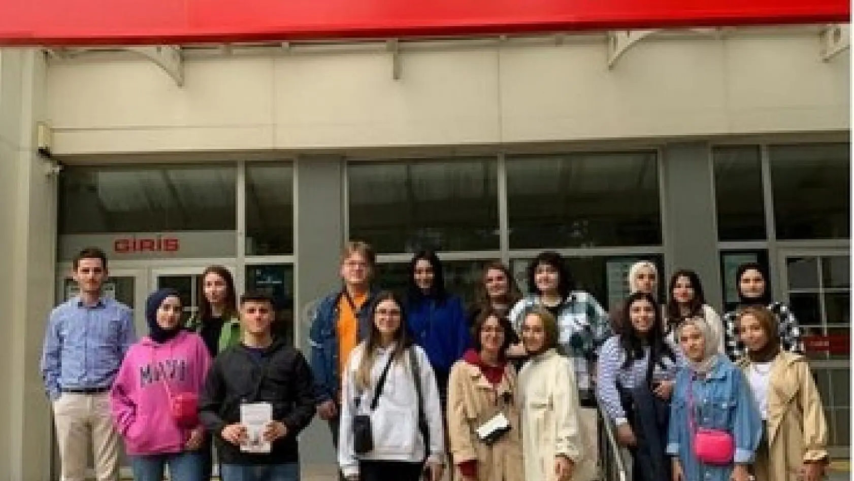 DPÜ Şaphane Meslek Yüksekokulu öğrencilerinden bilgi ve beceri arttırma gezisi