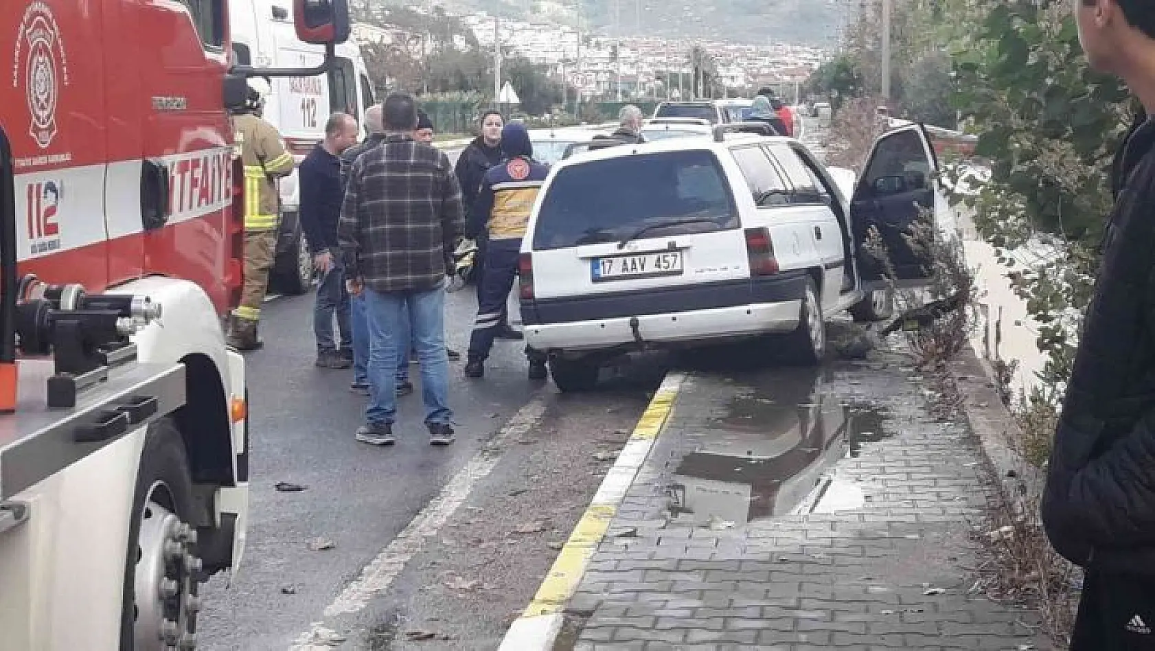 Edremit'te trafik kazası: 2 yaralı