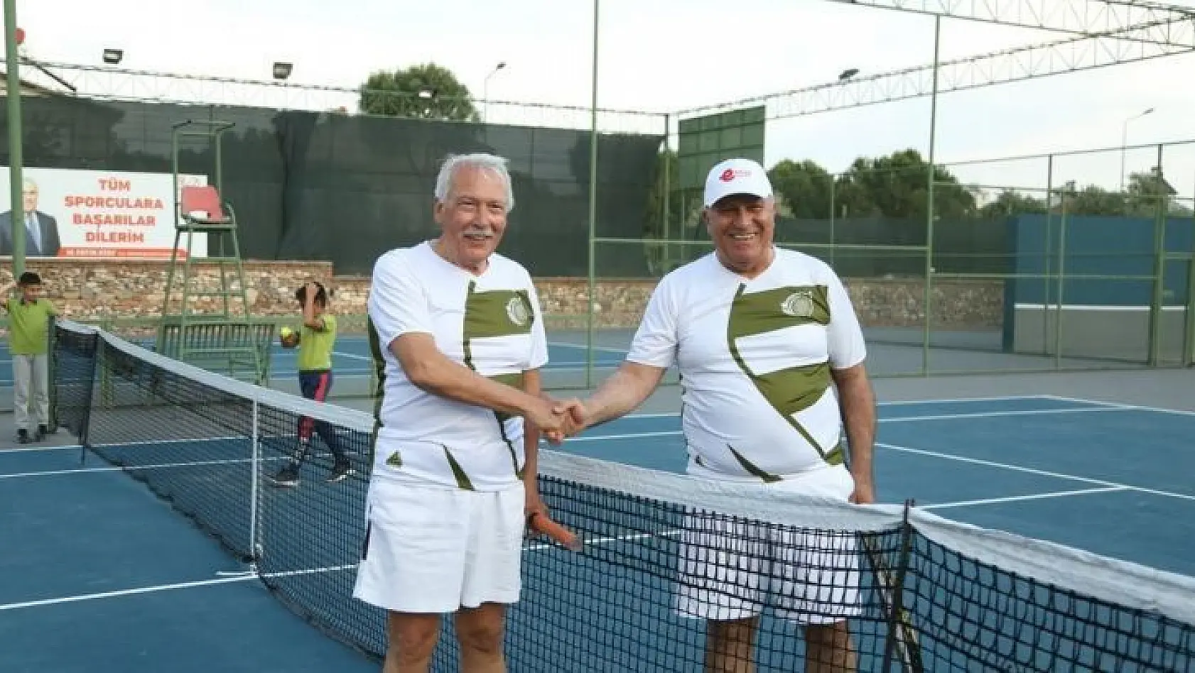 Efeler'de İncir Cup Tenis Turnuvası başladı