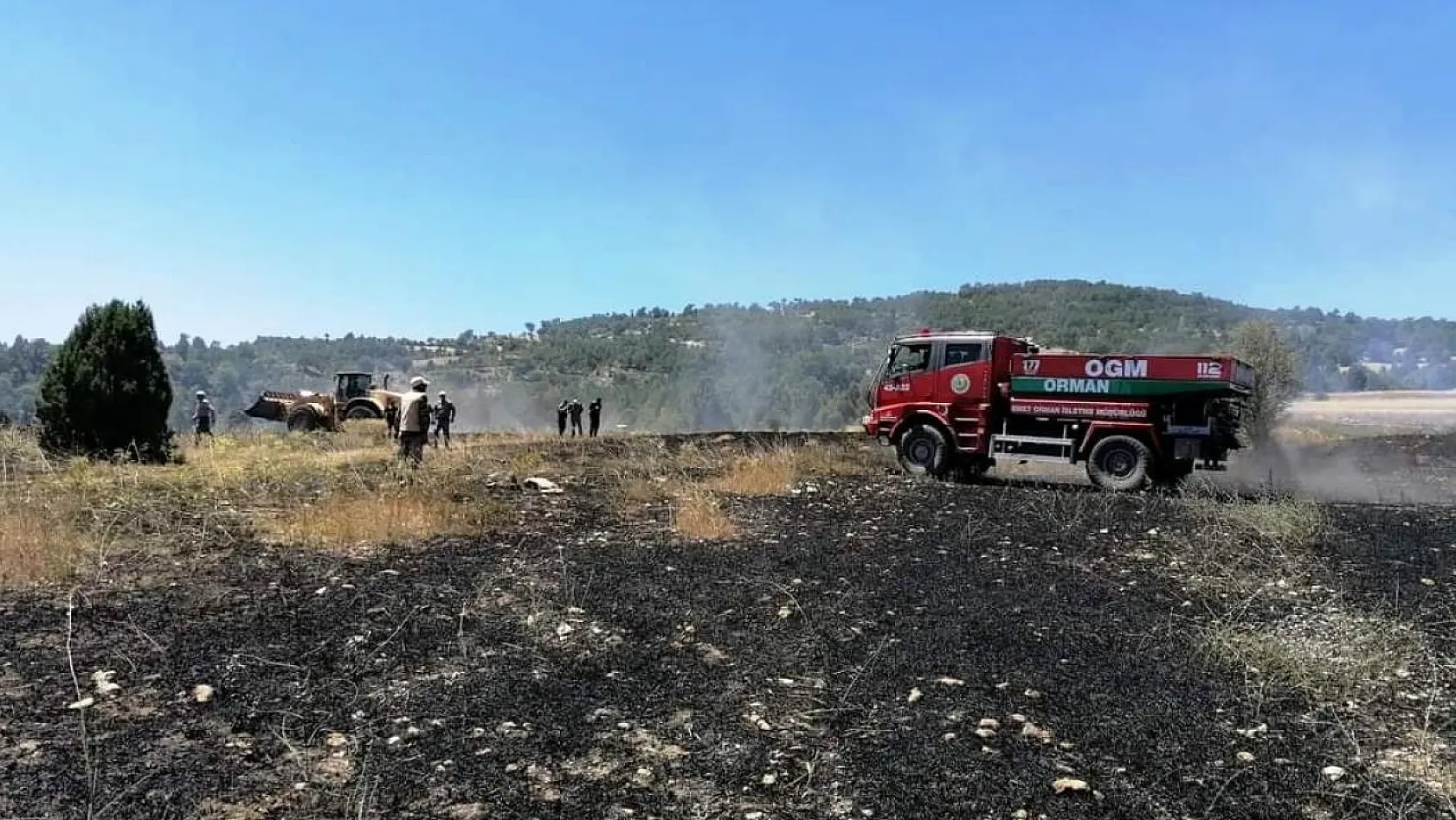 Emet'te 45 dönüm hububat ekili alan yandı