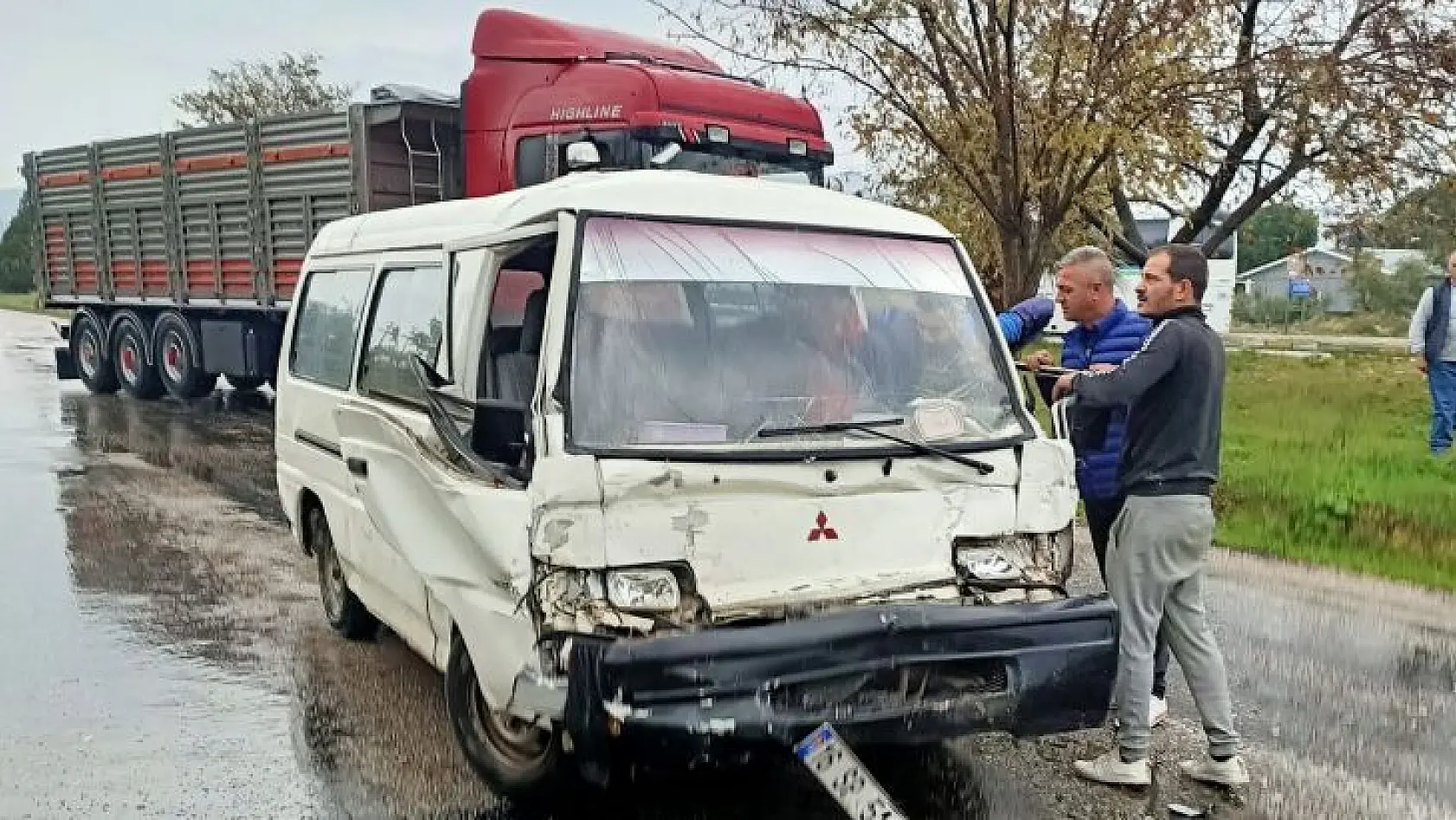 Erdek'te yağışta 4 ayrı trafik kazası meydana geldi