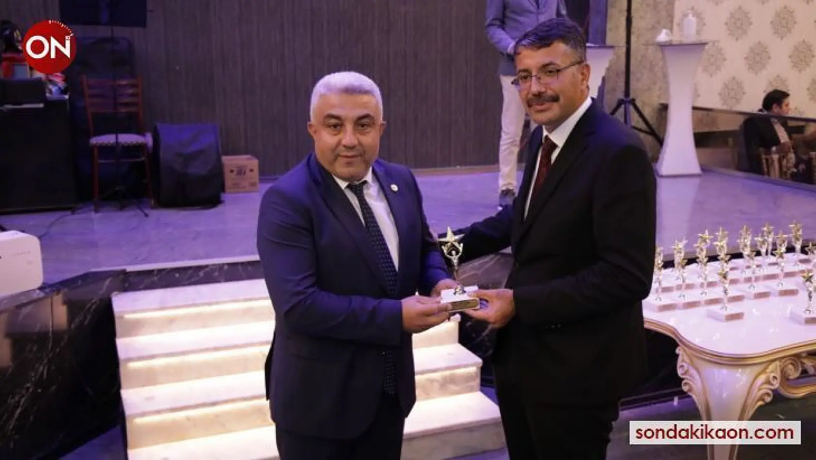 Fatih Çalışkan'a 'En Başarılı Belediye Başkanı' ödülü