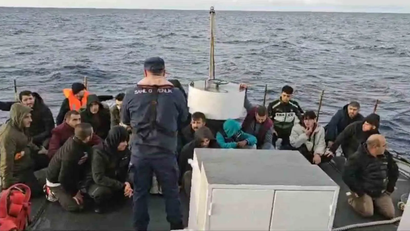 Fethiye'de Yunanistan'ın geri ittiği 66 düzensiz göçmen kurtarıldı
