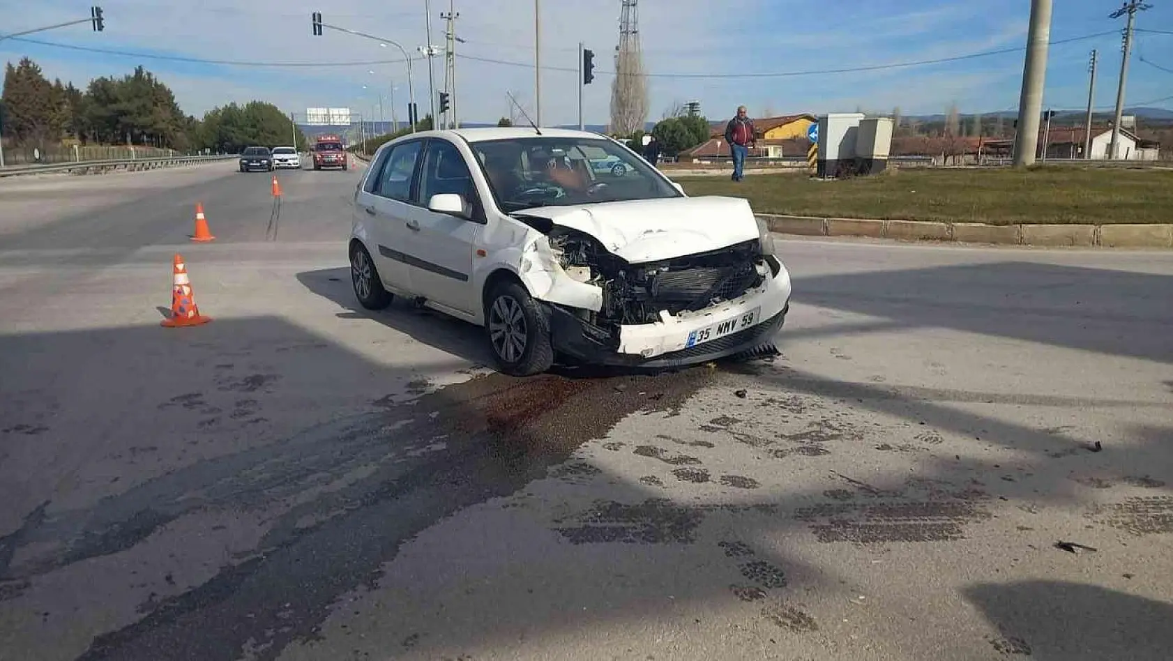 Gediz'de trafik kazası, 2 yaralı