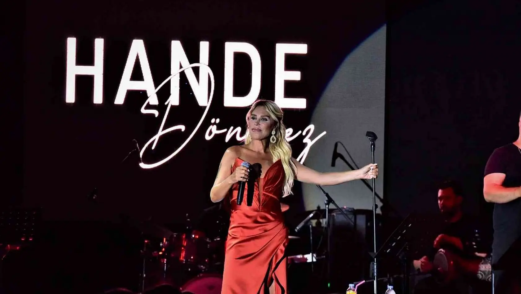 Hande Dönmez: 'Yeni single yolda'