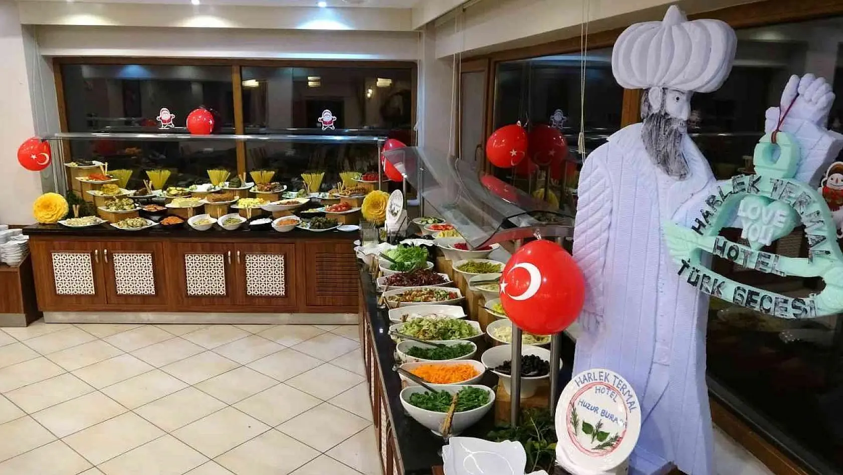 Harlek Termal Otel'de 'Türk gecesi ve yemekleri günü' başladı