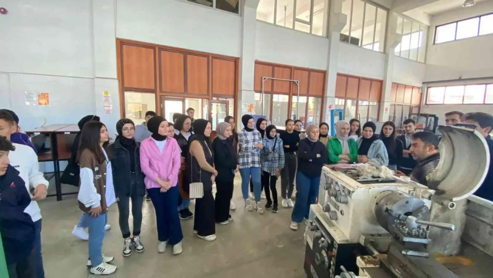 Hisarcık Anadolu Lisesi öğrencileri DPÜ'yü ziyaret etti