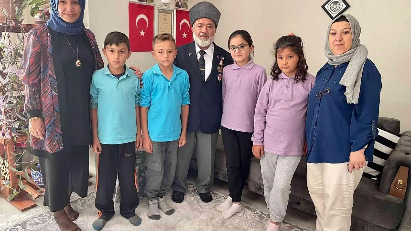 Hisarcık Atatürk İlkokulu öğrencilerinden gazilere ziyaret