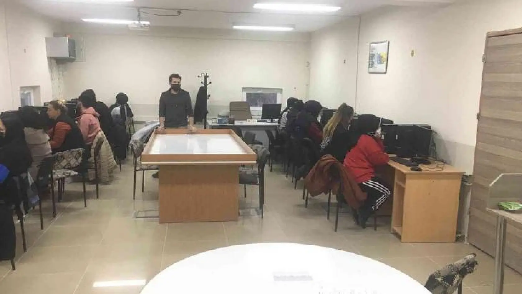 Hisarcık'ta 'Bilgisayar İşletmenliği' kursu açıldı