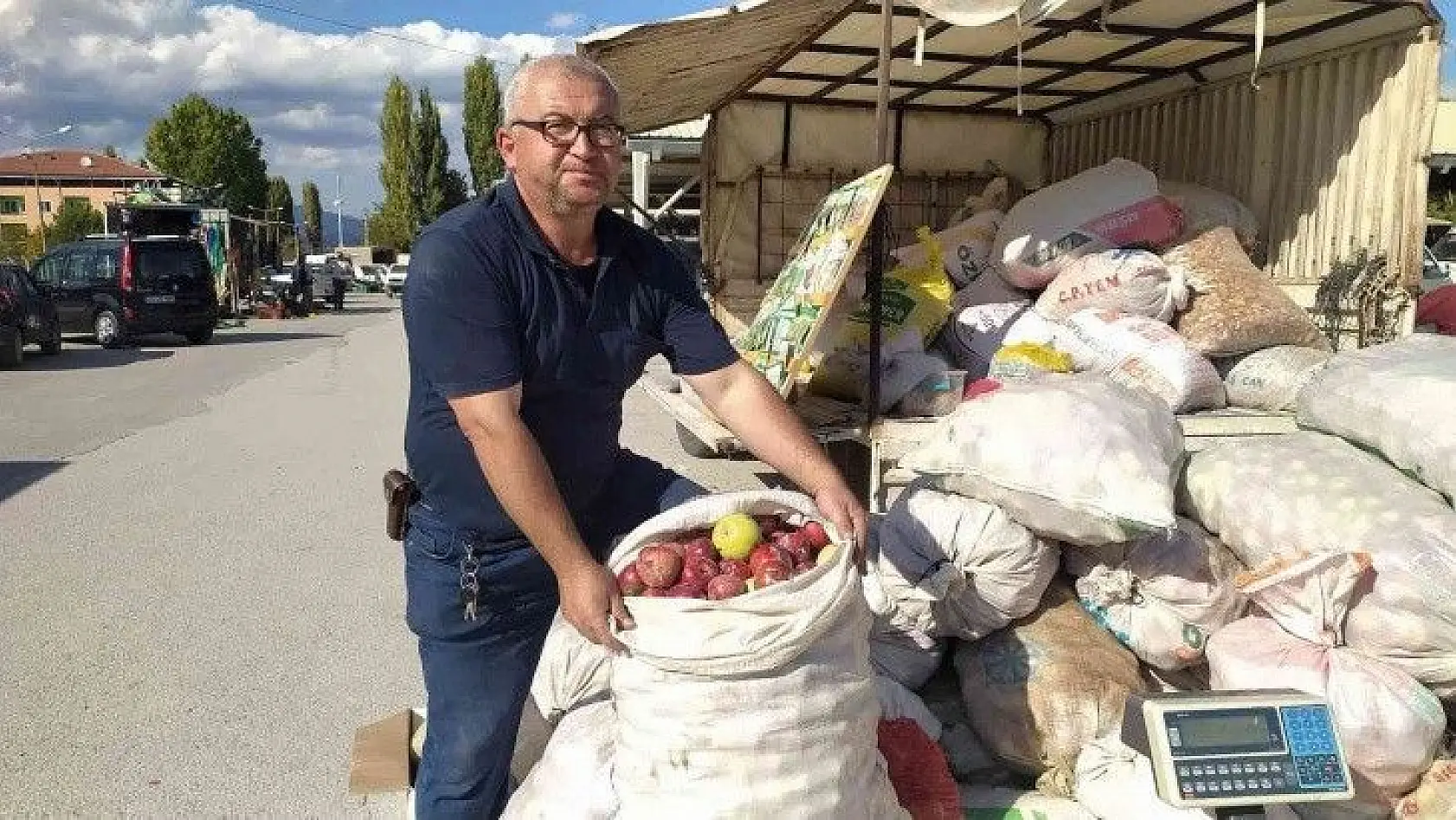 Hisarcık'ta döküntü elma alımları başladı