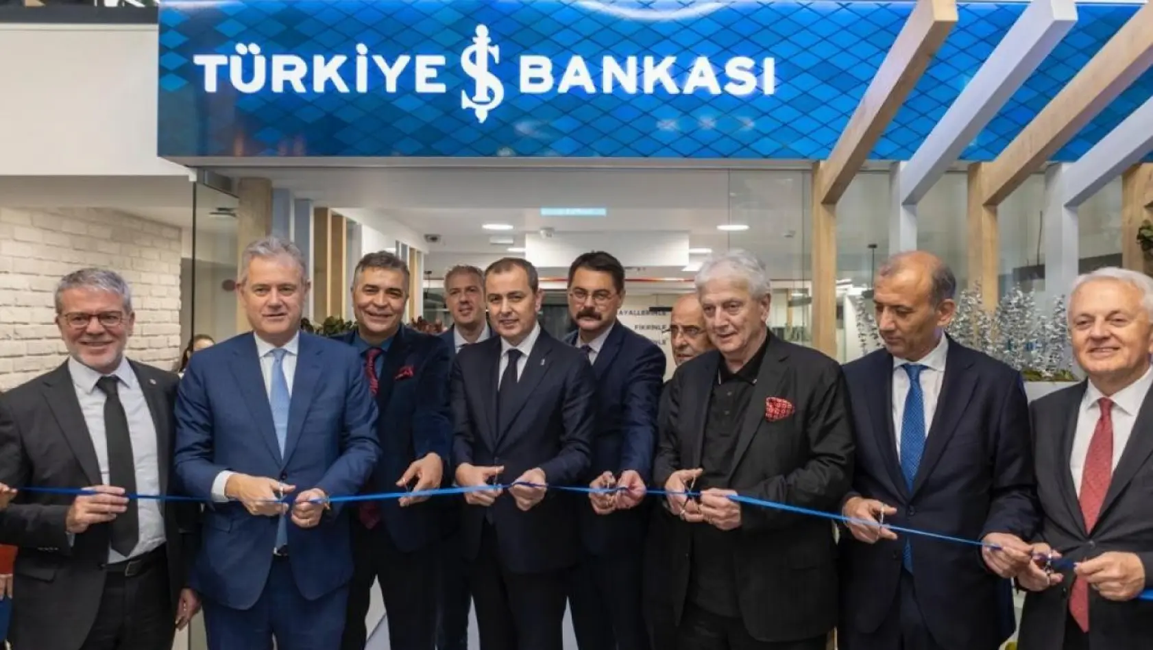 İş Bankası'ndan İzQ iş birliği ile İzmir'e Girişimcilik Şubesi