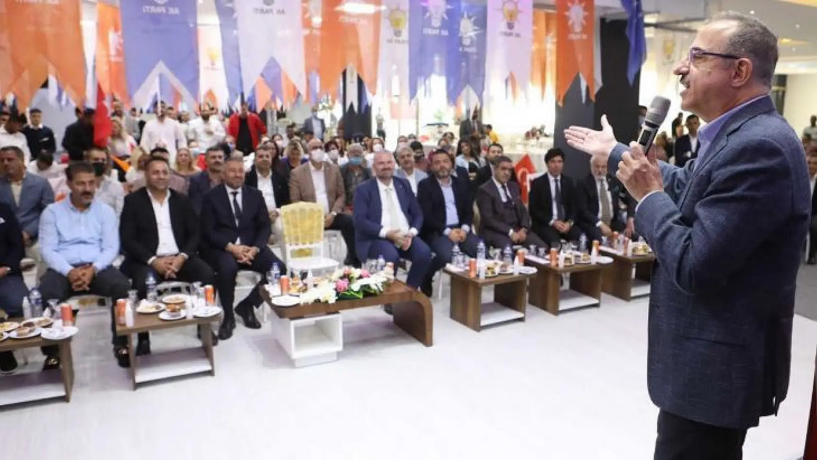 İzmir AK Parti'den 30 ilçede eş zamanlı danışma meclisi toplantıları