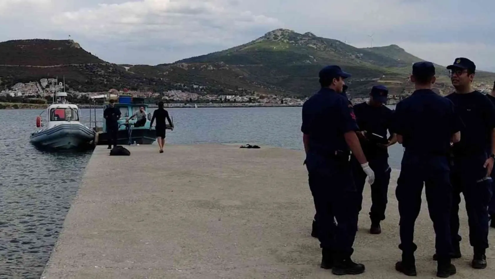 İzmir'de 17 yaşındaki genç denizde boğuldu