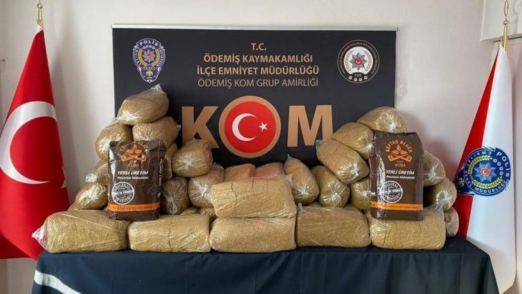 İzmir'de 215 kilogram kaçak tütün ele geçirildi