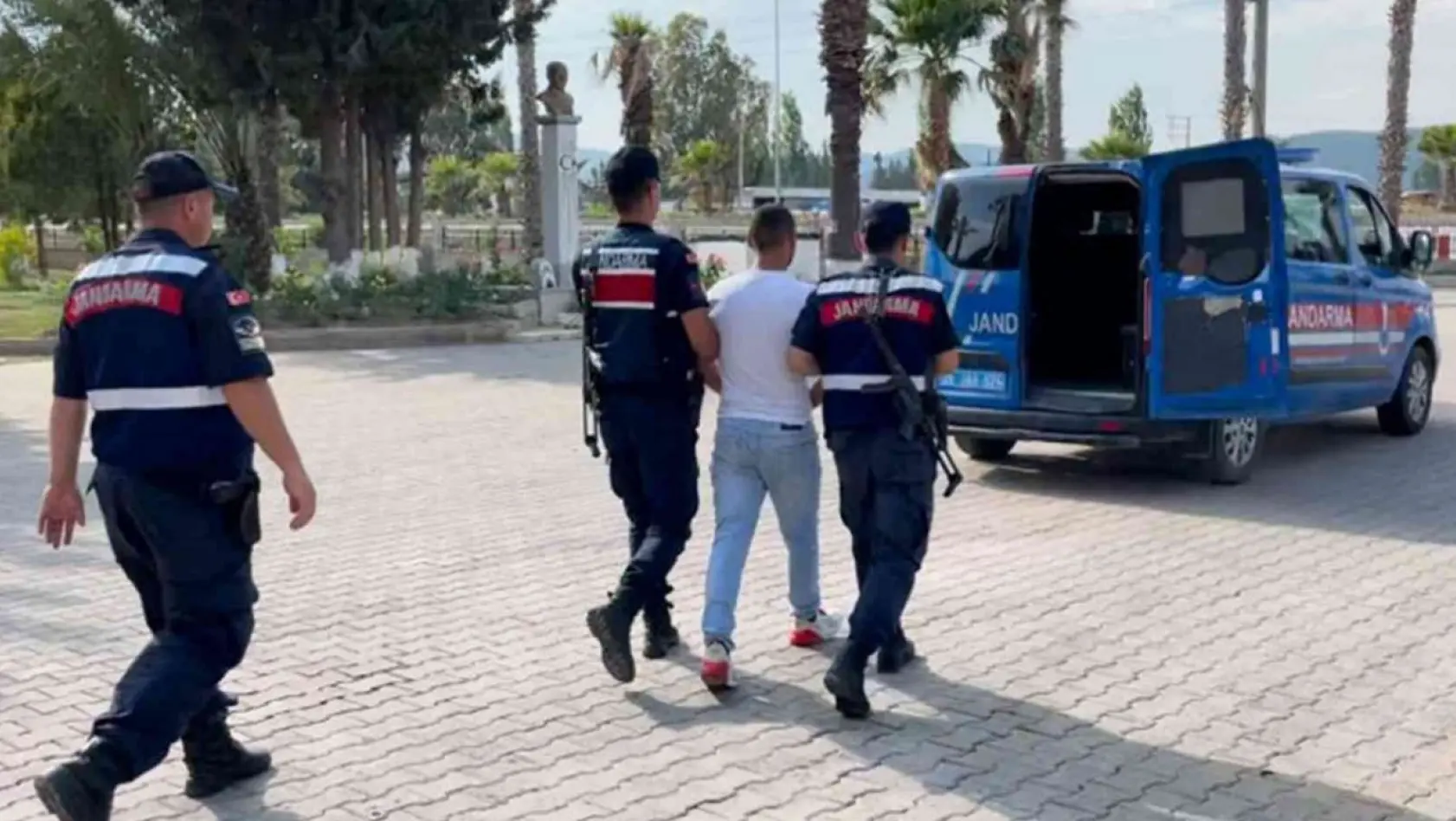 İzmir'de aranan hükümlüler JASAT'tan kaçamadı