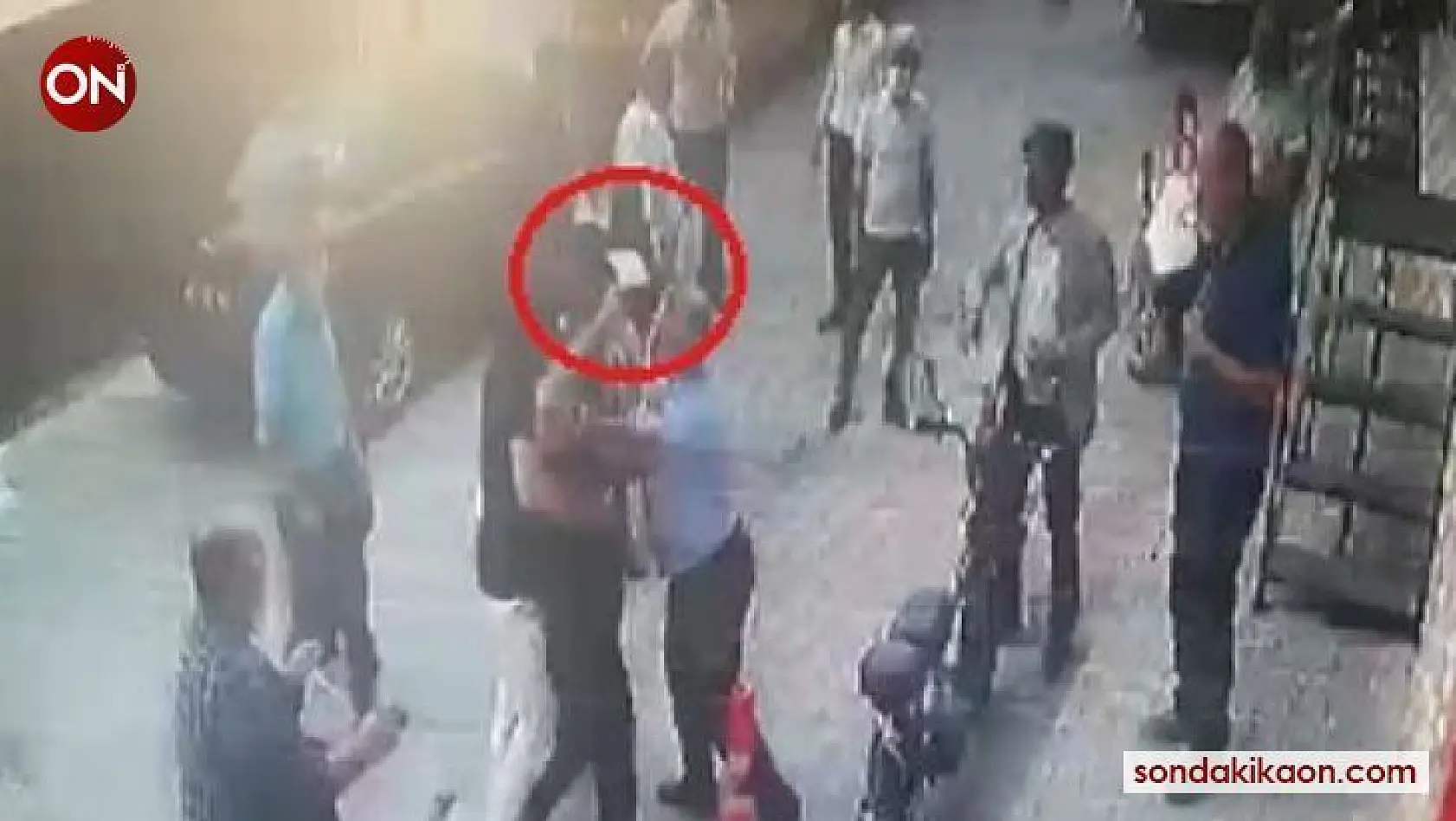 İzmir'de CHP'liler birbirine girdi: O anlar kamerada