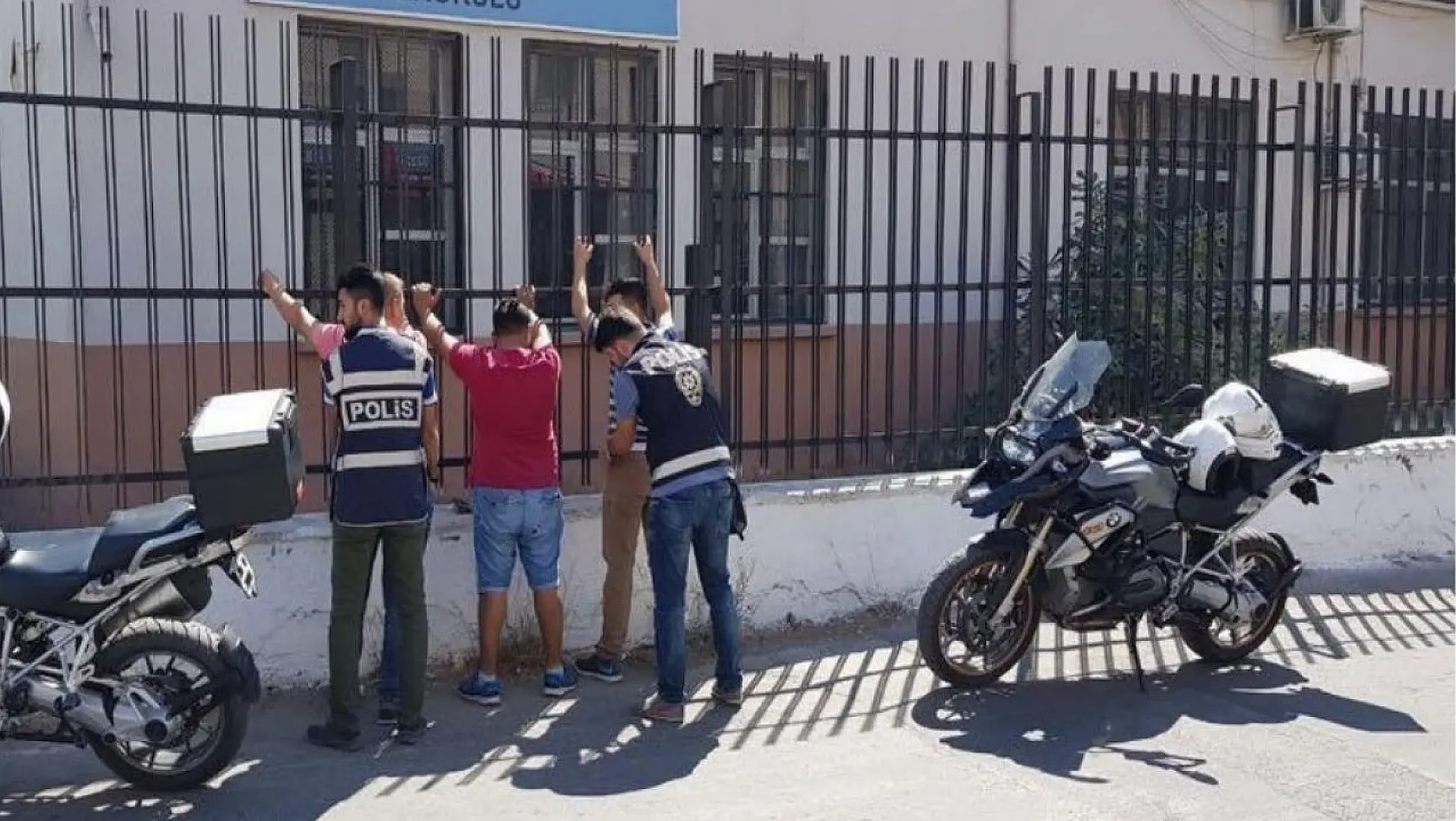 İzmir'de denetimlerle okul çevreleri daha güvenli
