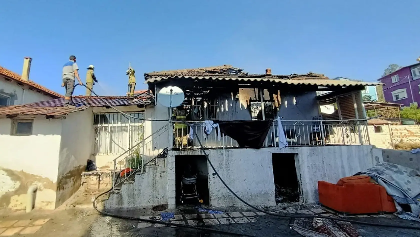 İzmir'de evde çıkan yangında 3 yaşındaki çocuk hayatını kaybetti
