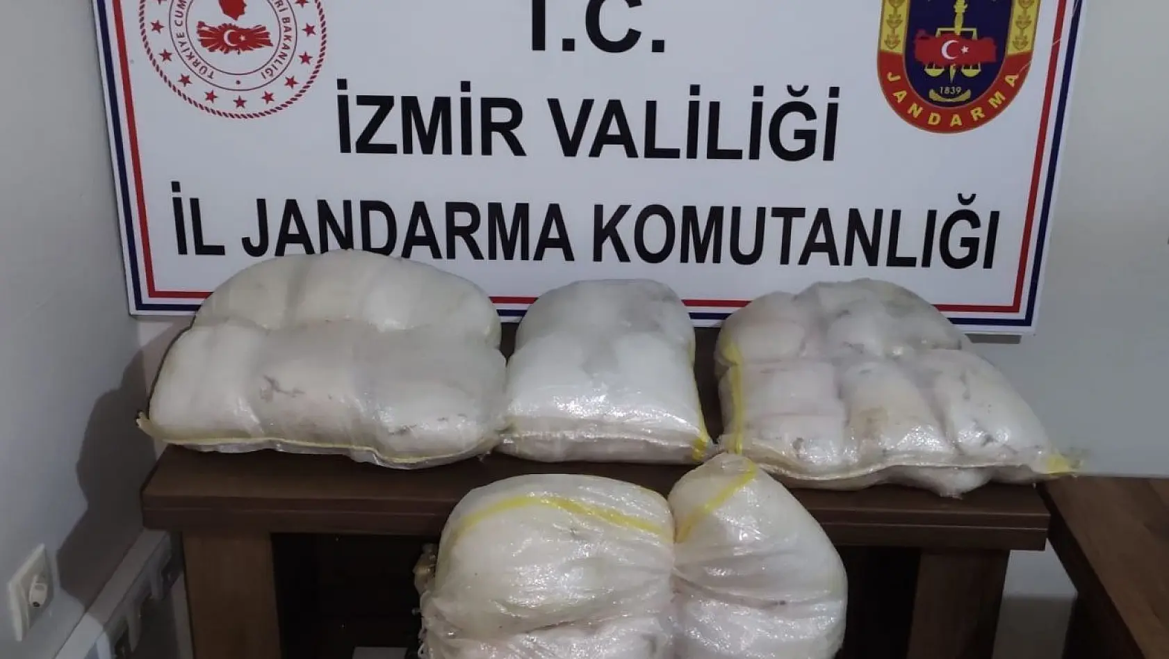 İzmir'de jandarmadan rekor uyuşturucu operasyonu
