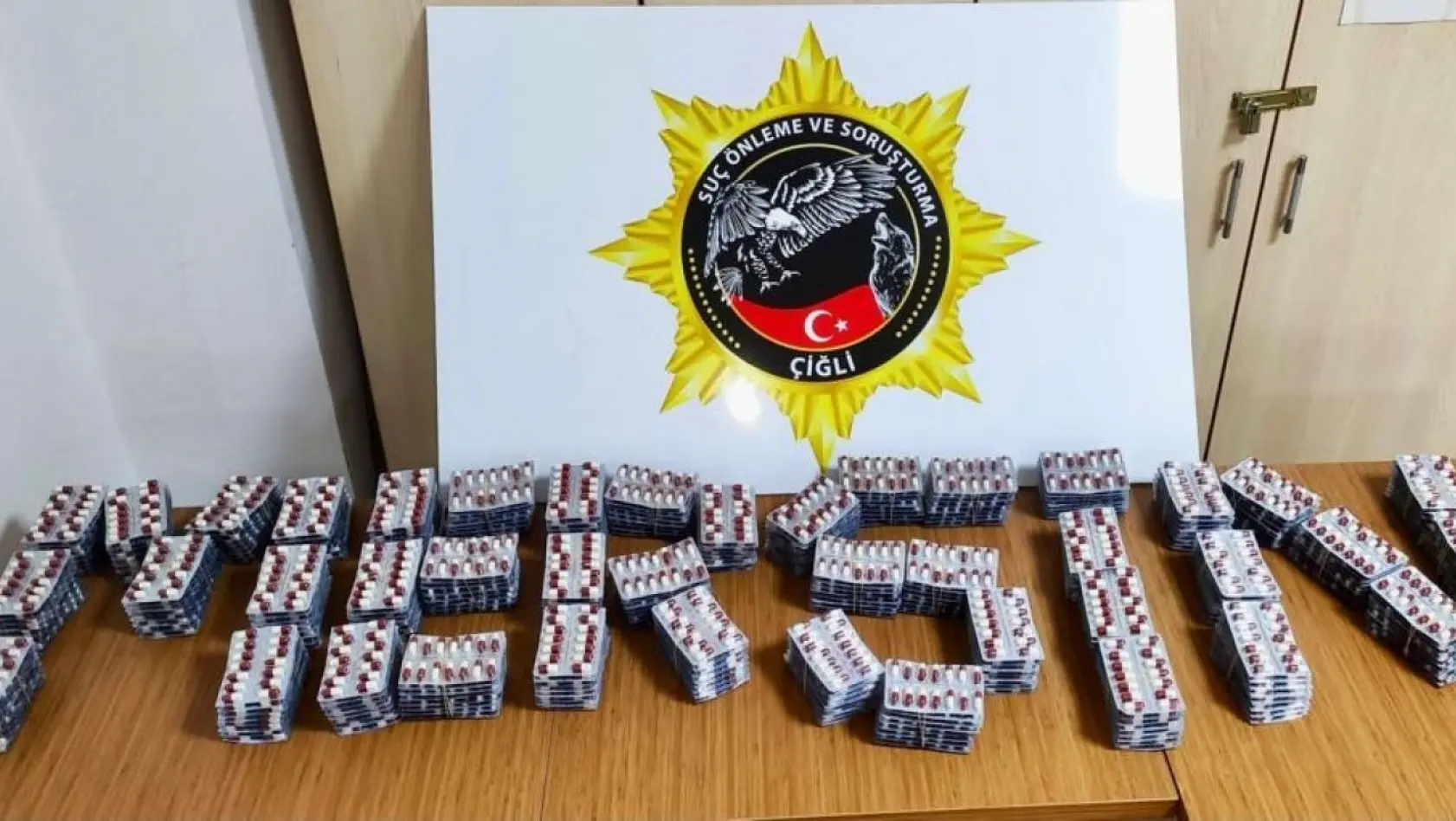 İzmir'de molotoflu saldırının faili, motosikletiyle uyuşturucu satarken yakalandı