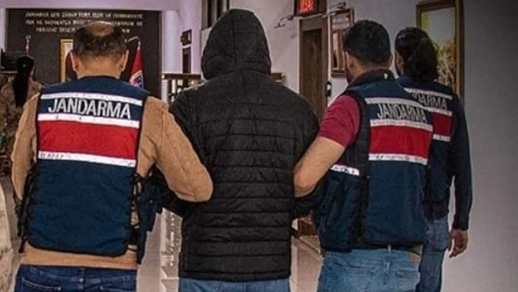 İzmir'de terör operasyonu: 2 DEAŞ şüphelisi yakalandı