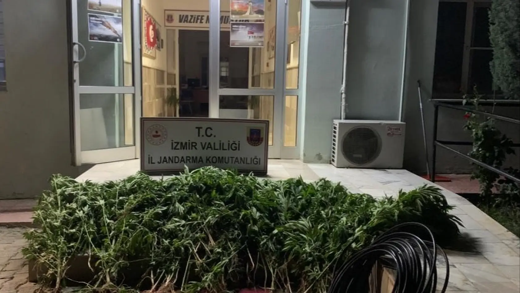 İzmir'de uyuşturucu operasyonları: 23 şüpheli yakalandı