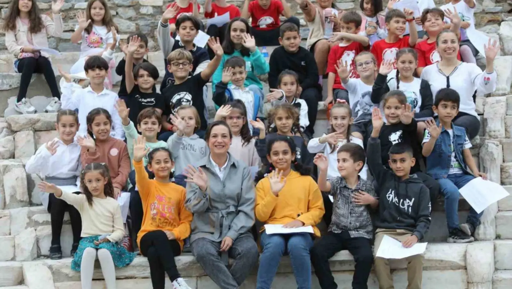 İzmir Selçuk'ta 'Çocuk Meclisi' kuruldu