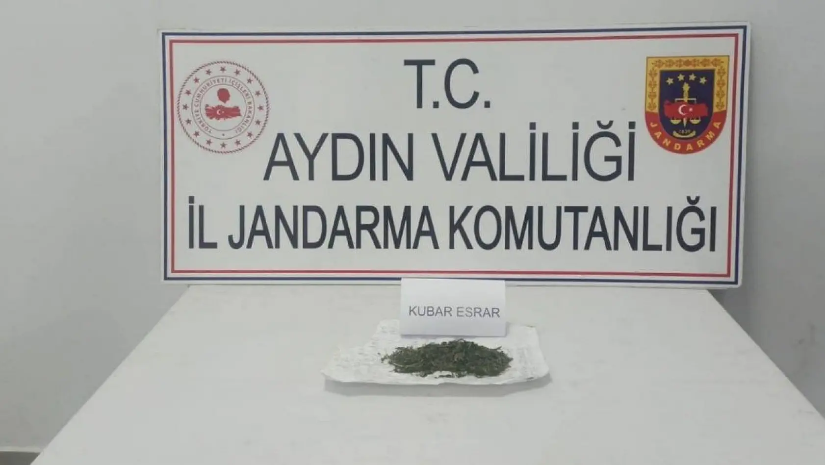 Jandarma ekipleri uyuşturucuya geçit vermiyor: 23 gözaltı