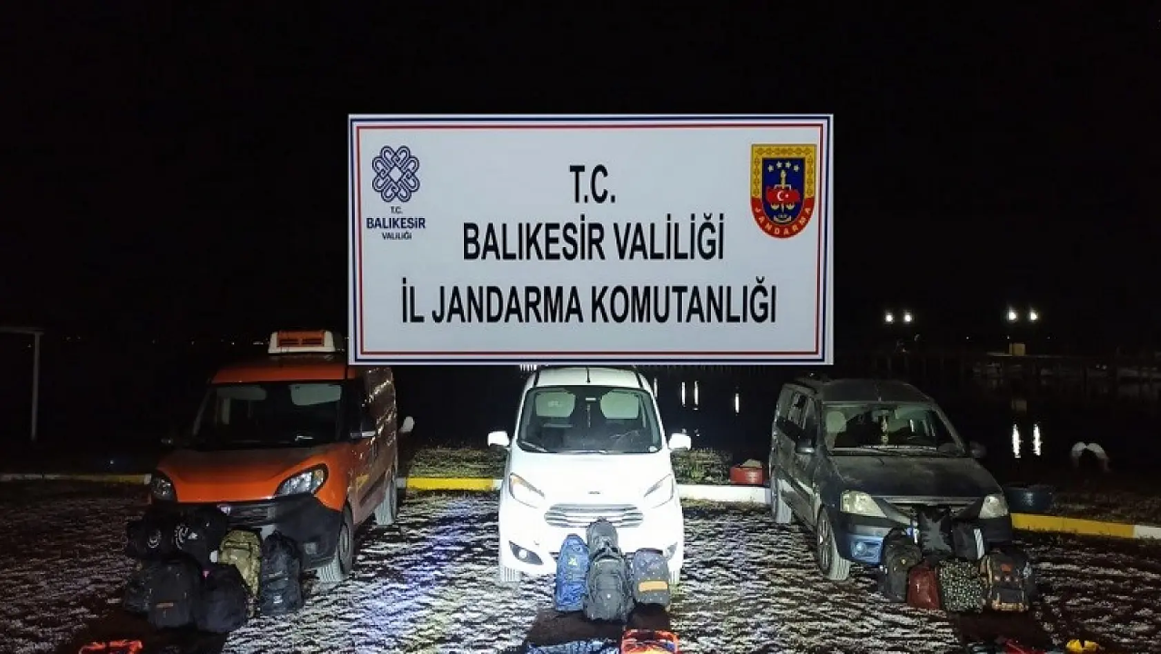 Jandarma'nın operasyonlarında 88 düzensiz göçmen ve 9 organizatör yakalandı