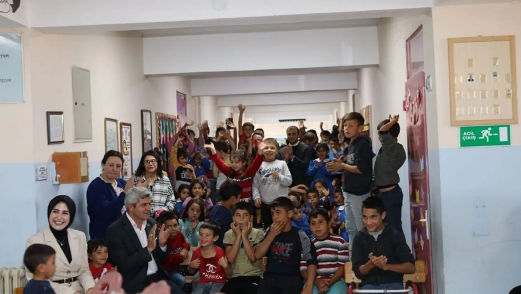 Karacasu Alemler Köyü'nün çocukları hayatlarında ilk kez opera ile tanıştı