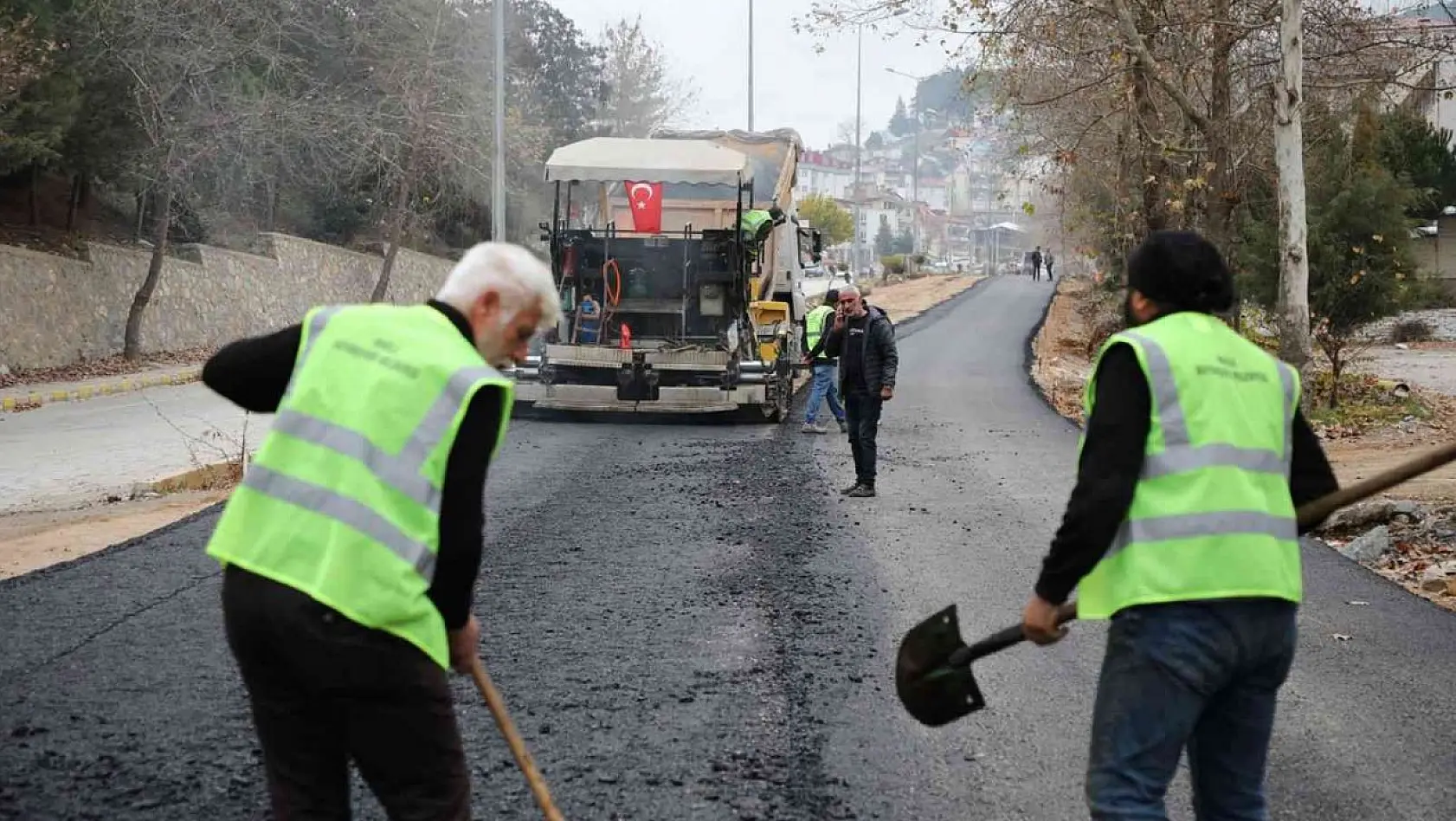 Kavaklıdere'de birinci kat sıcak asfalt tamamlandı