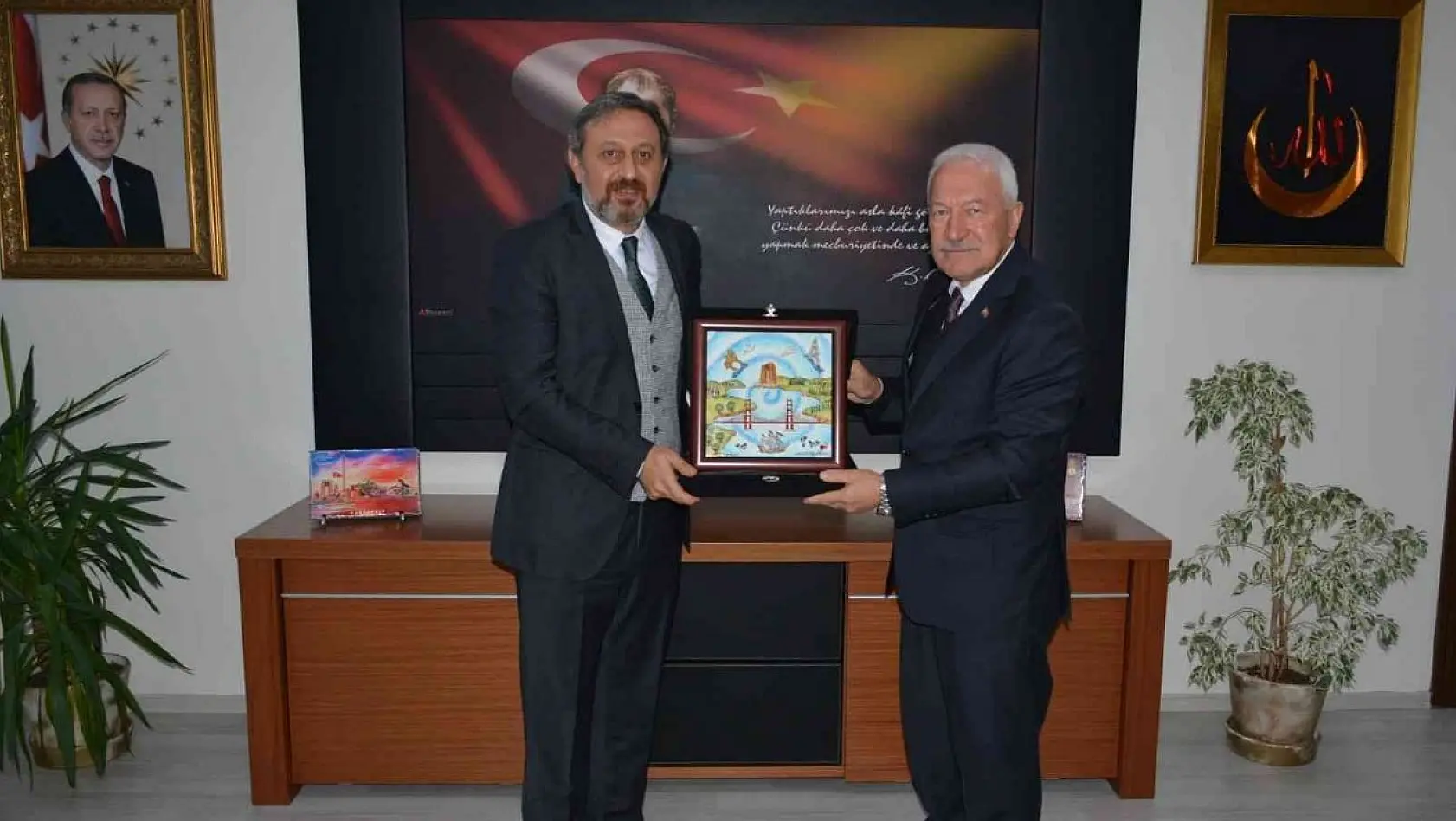 Kocaeli Milletvekili Mehmet Akif Yılmaz, Başkan Yılmaz'ı ziyaret etti