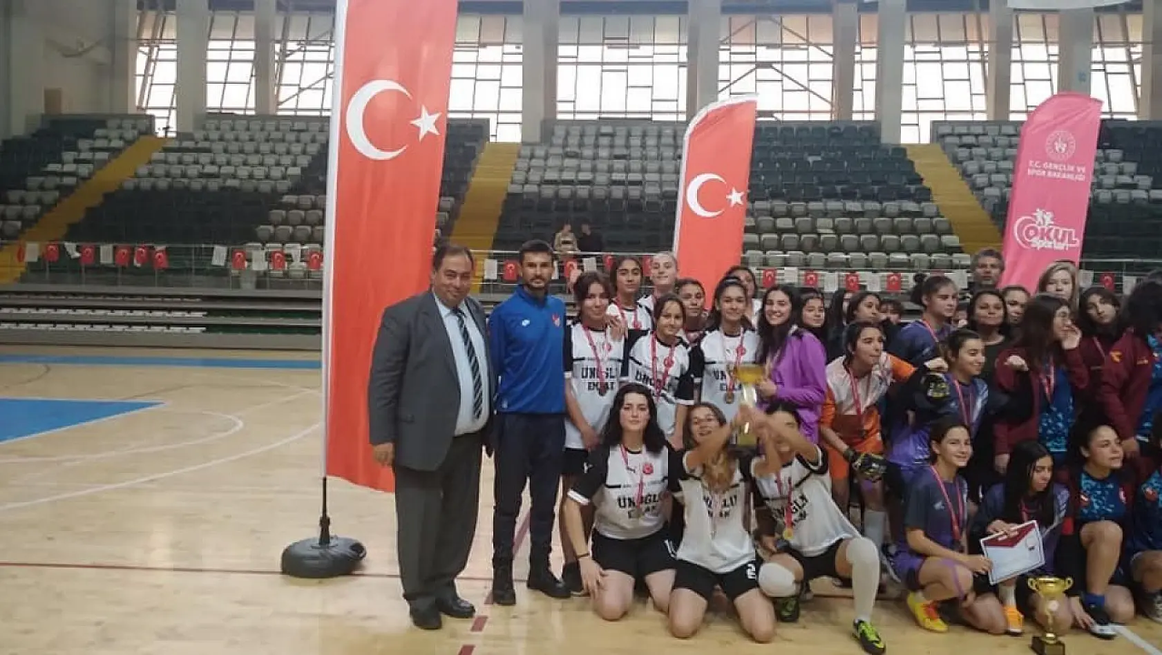Köyceğiz Anadolu Lisesi Futsal'da il şampiyonu oldu