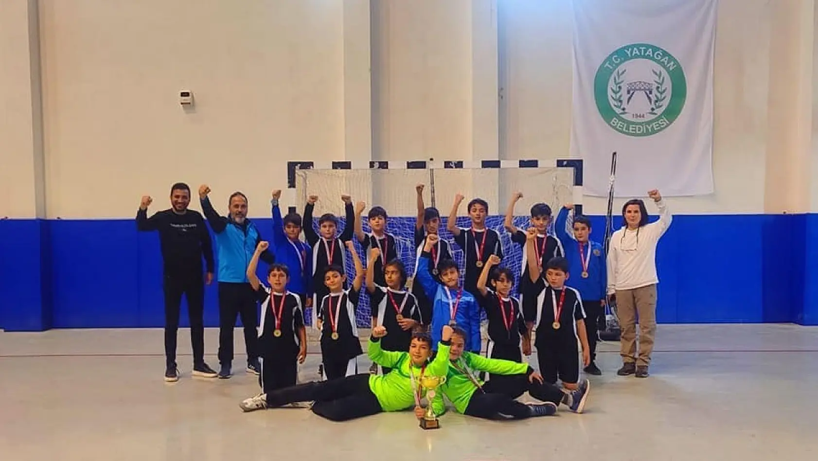 Köyceğiz Yunus Emre Ortaokulu hentbolda il şampiyonu oldu
