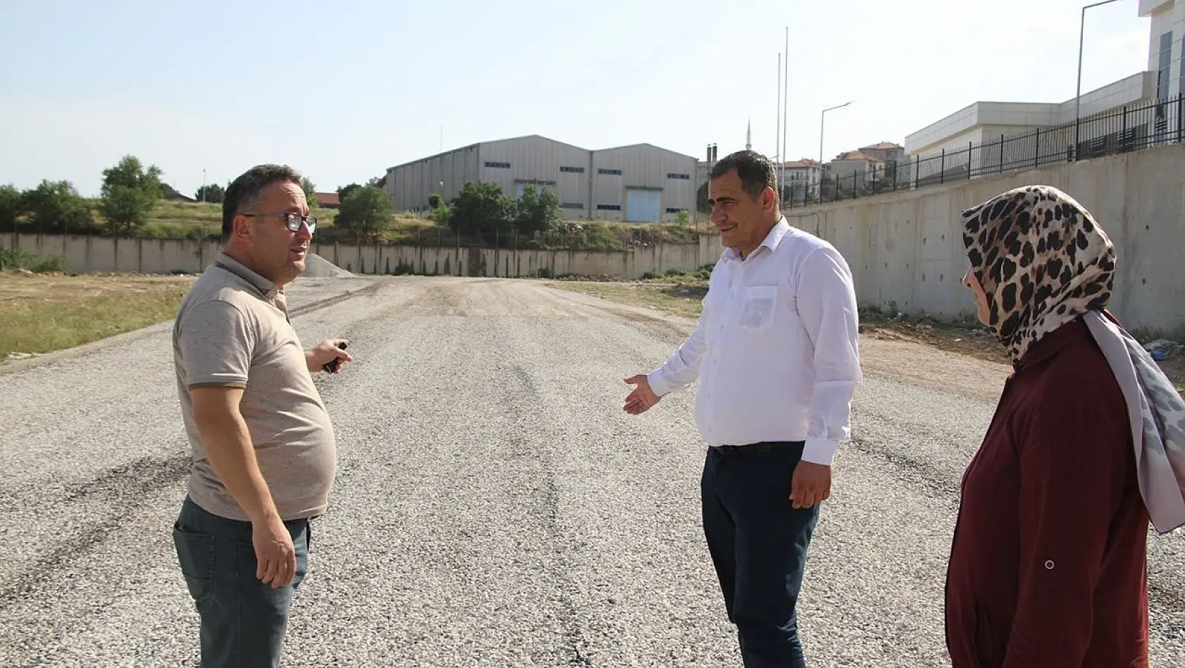 Kula'nın yeni hastane çevresindeki asfaltlama çalışmaları sona erdi