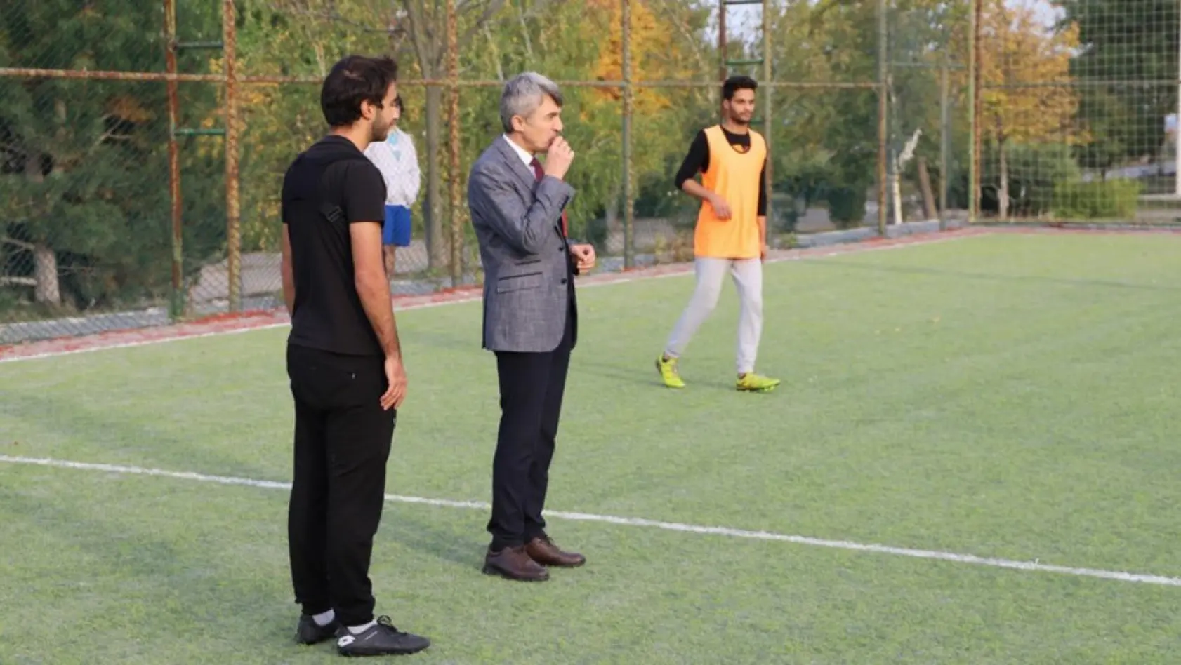 Kütahya'da 'Polis Şehitlerine Vefa' halı saha futbol turnuvası