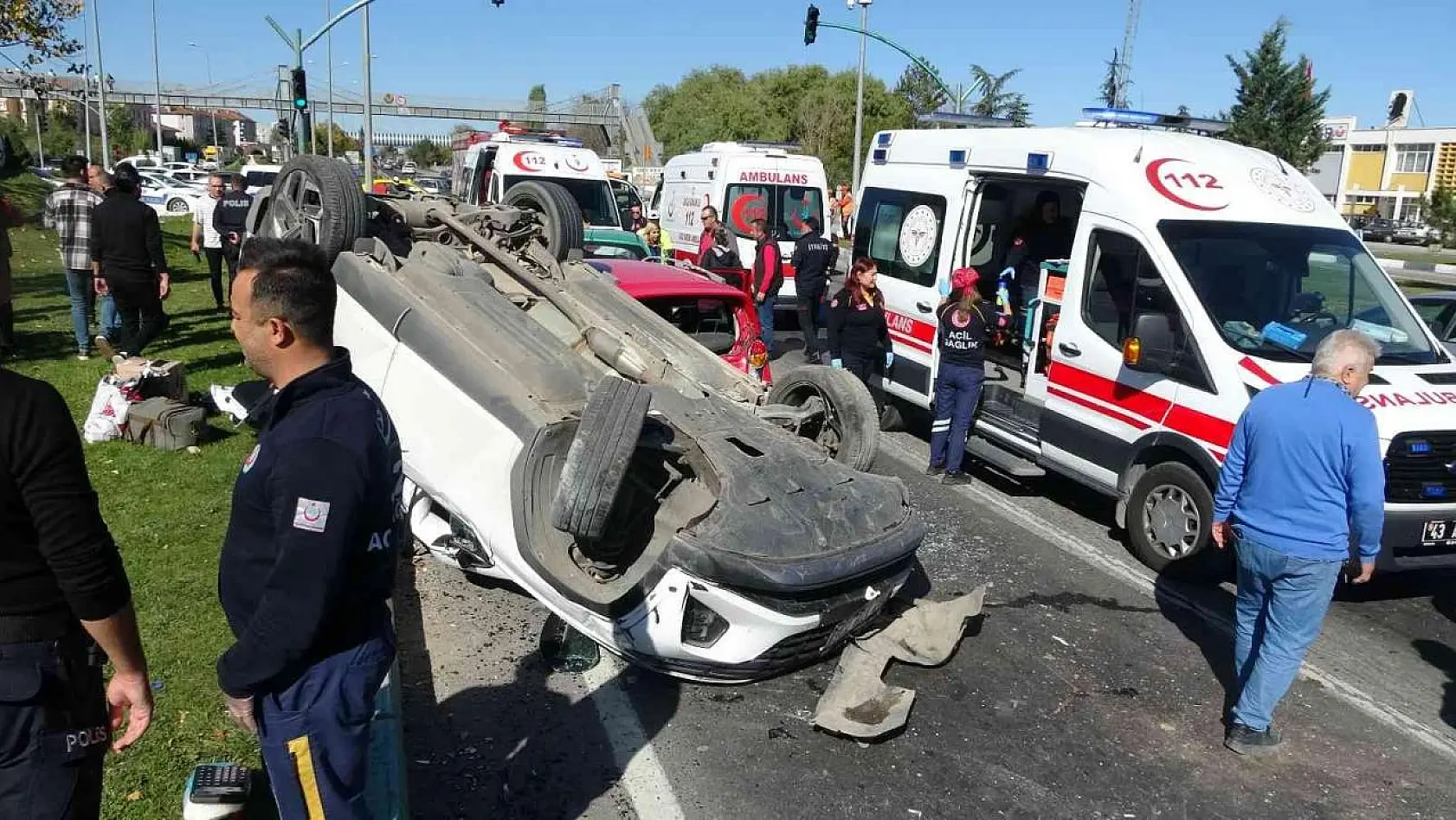 Kütahya'da 5 aracın karıştığı zincirleme trafik kazası: 1 yaralı