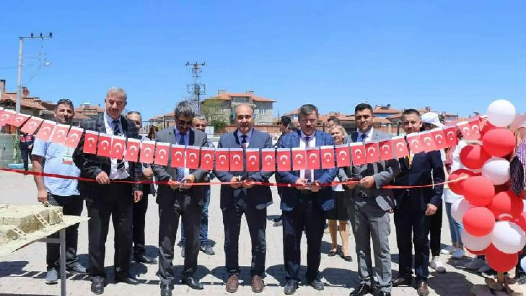 Kütahya İnköy Ortaokulu'nda Bilim Fuarı açıldı