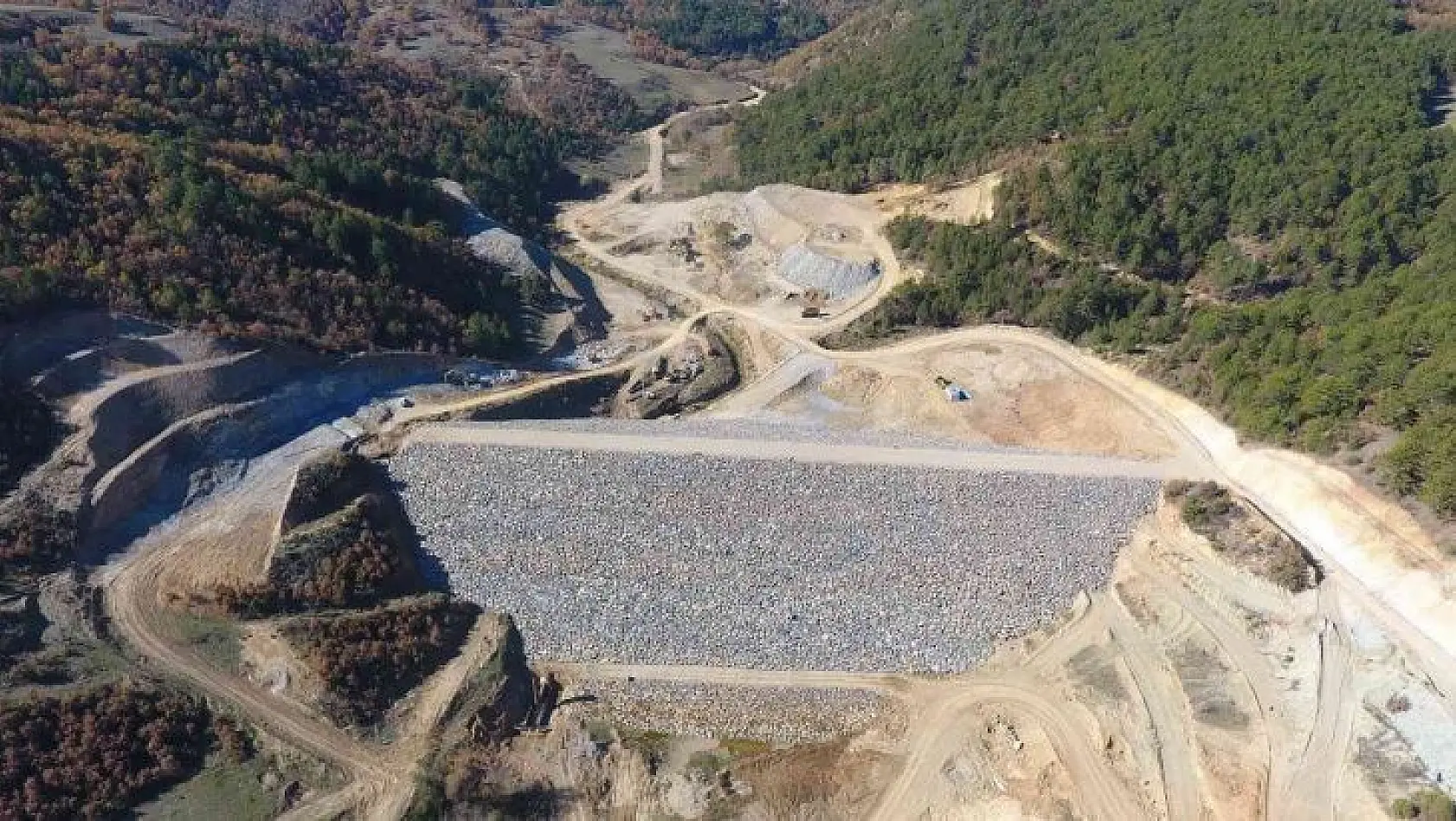Kütahya Pazarlar Orhanlar Barajı'nda çalışmalar aralıksız devam ediyor