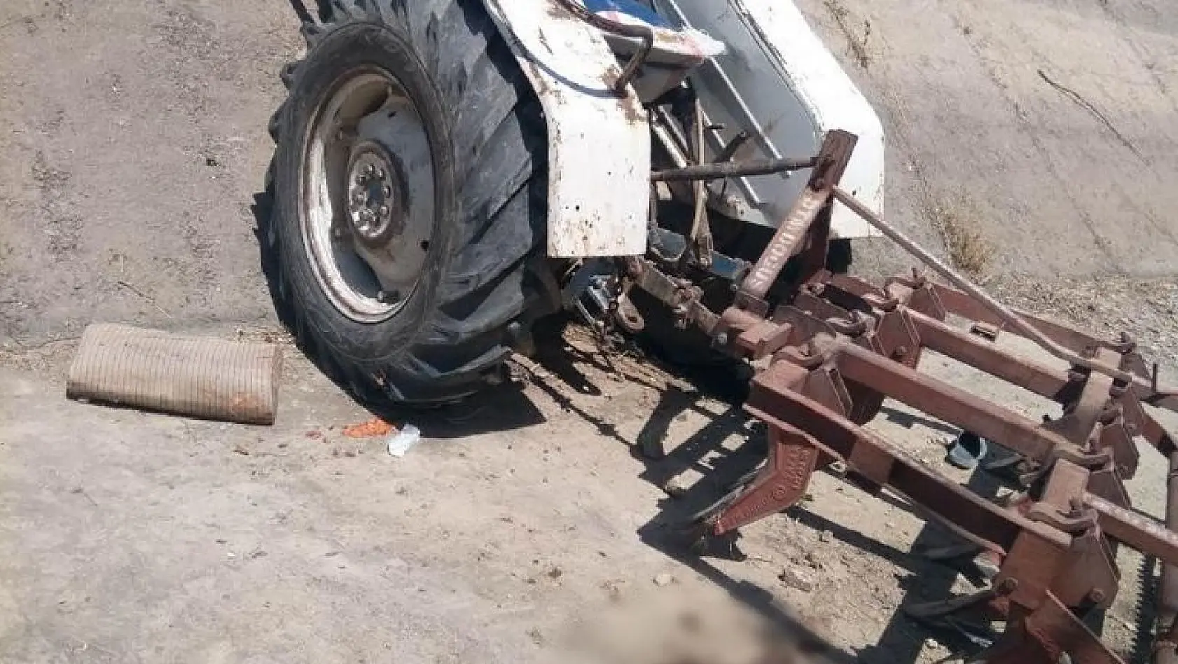 Manisa'da traktör sulama kanalına düştü: 1 ölü