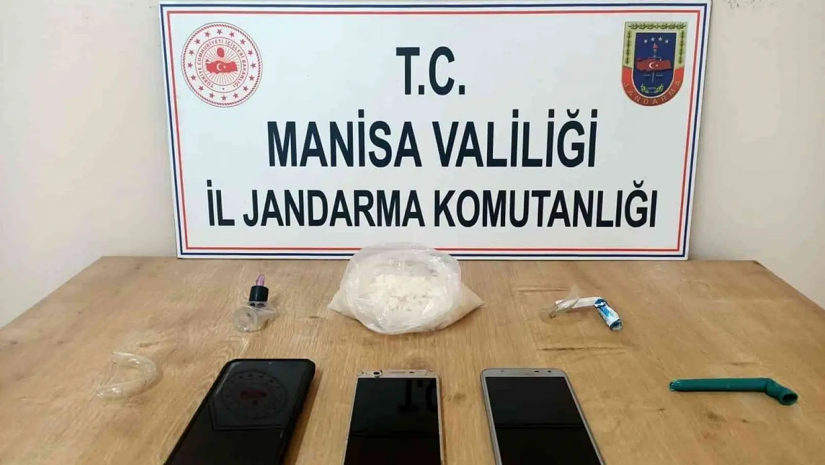Manisa'da uyuşturucu operasyonu: 4 kişiye gözaltı