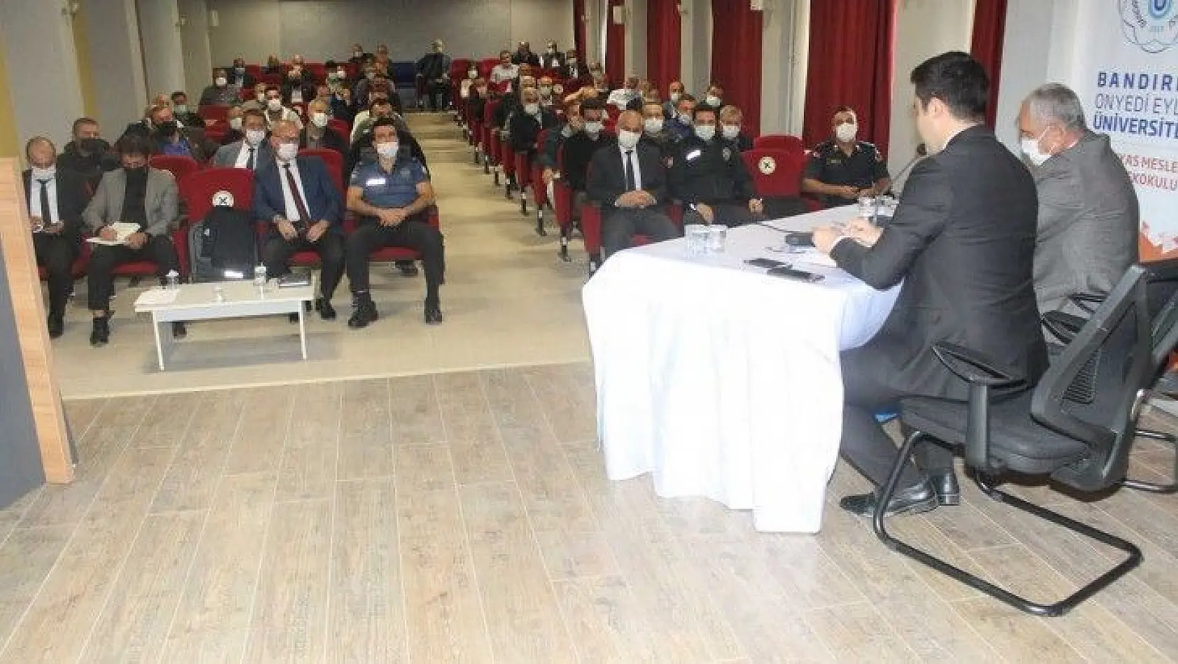 Manyas'ta halk toplantısı yapıldı