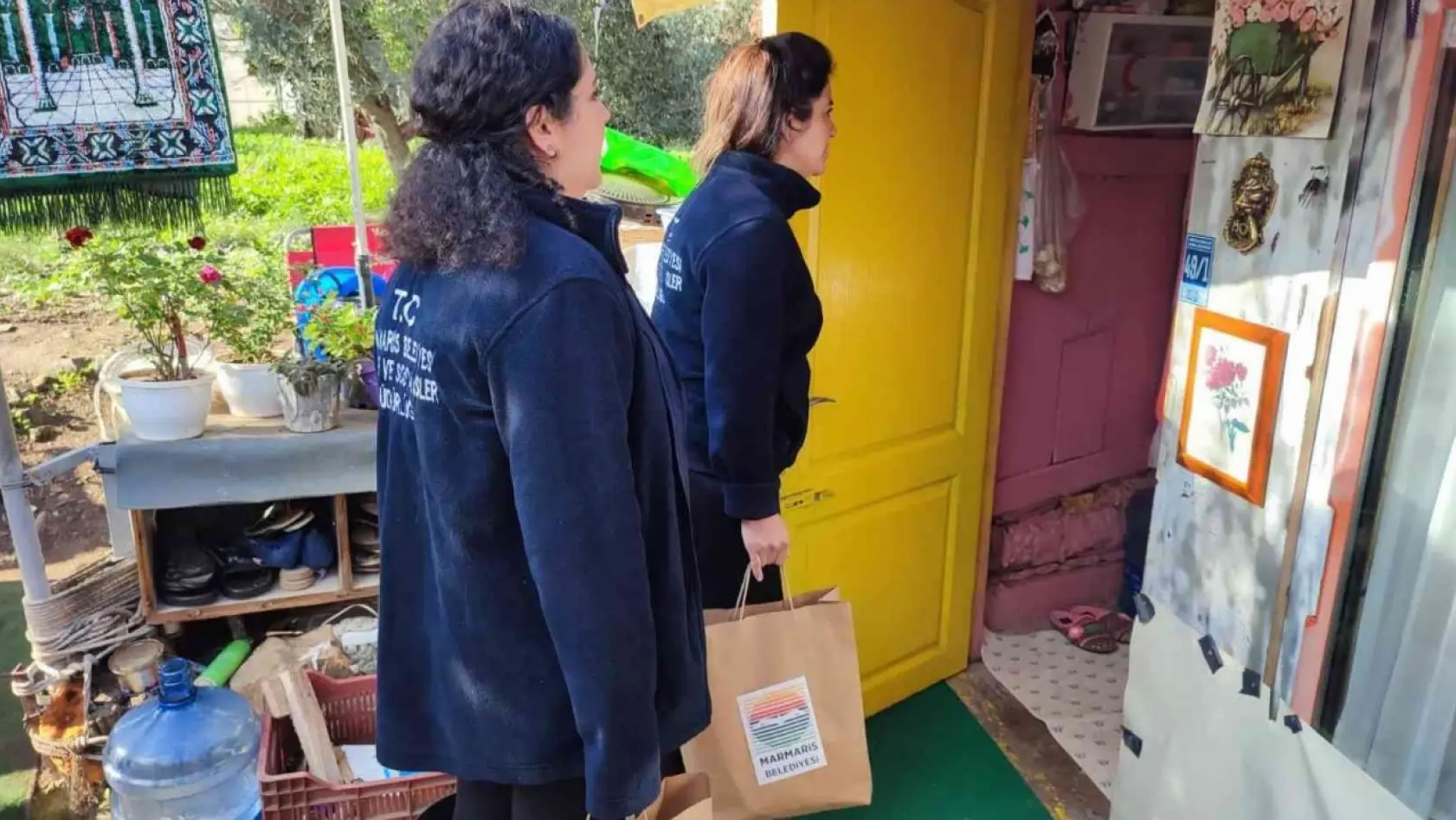 Marmaris Belediyesi'nin beslenme çantaları yüzleri güldürüyor