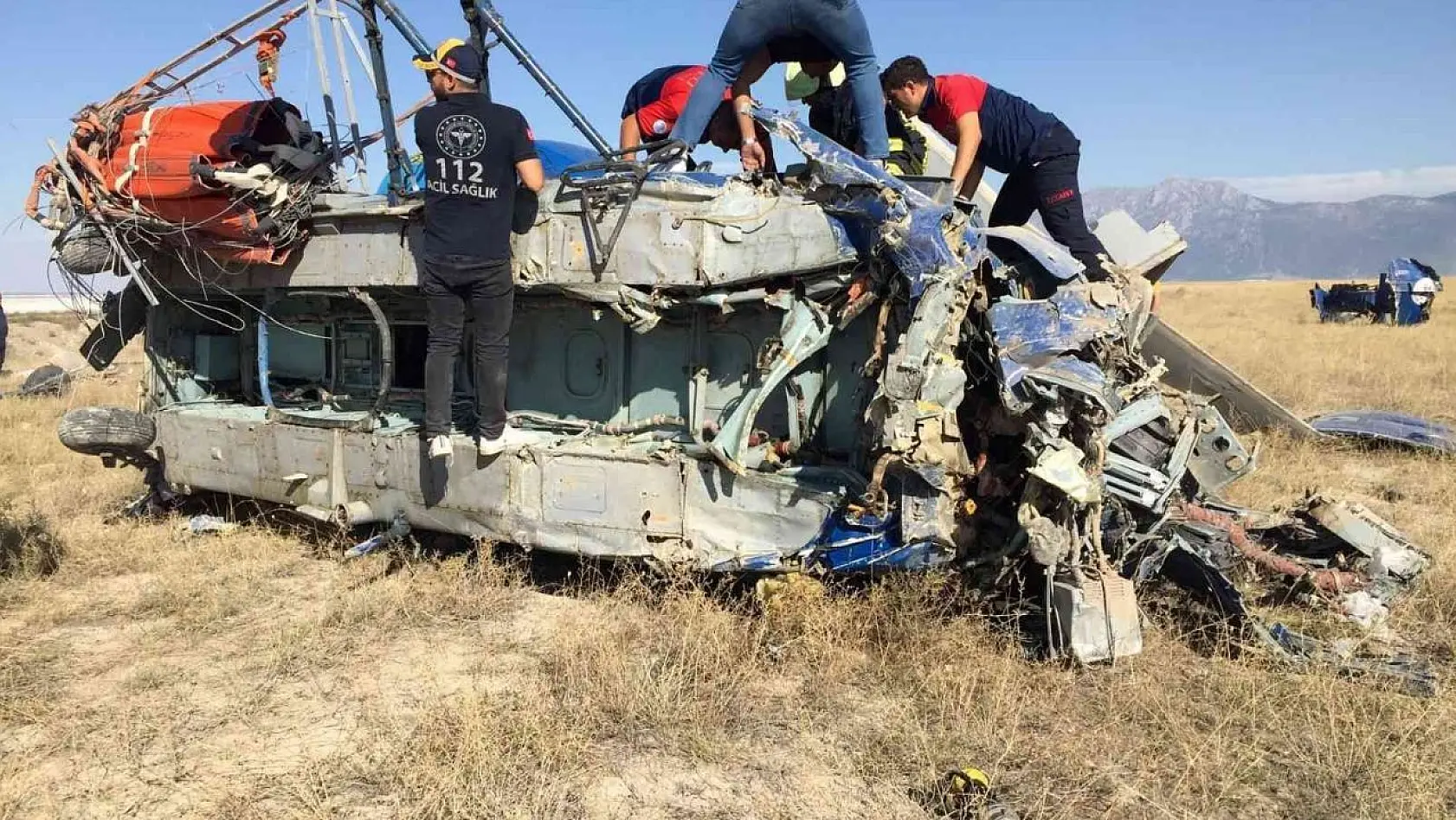 Marmaris'teki yangına destek için giden helikopter düştü: 2 ölü, 5 yaralı
