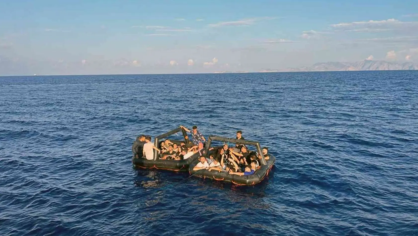 Marmaris ve Datça'da 126 göçmen kurtarıldı